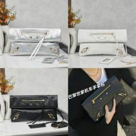 Picture of Balenciaga Handbags _SKUfw184401665fw